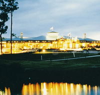 Arundel Hills Country Club - Accommodation QLD