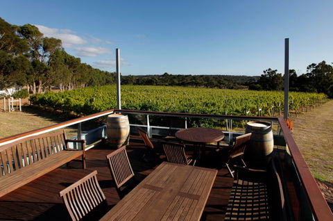 Evans & Tate - Accommodation QLD 3