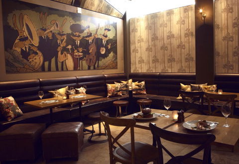 Rabbit Hole Bar And Dining - Accommodation QLD 1