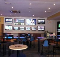 Tacking Point Tavern - Accommodation QLD