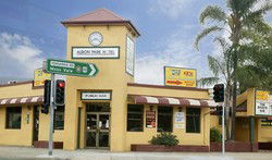 Albion Park Hotel - Accommodation QLD 0