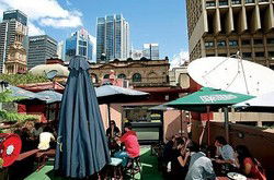 Hotel Sweeneys - Accommodation QLD 0