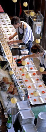 Flying Fish Bar - Accommodation QLD 1