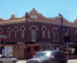 Bald Faced Stag - Accommodation QLD 1