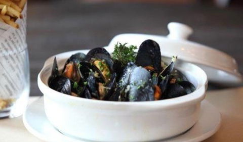 Le Bistro @ Cheval Blanc - Accommodation QLD 2