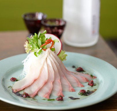 Uchi Lounge - Accommodation QLD 3
