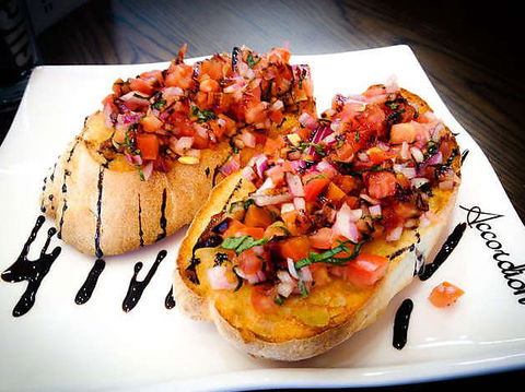 Accordion Cafe & Restaurant - Accommodation QLD 0