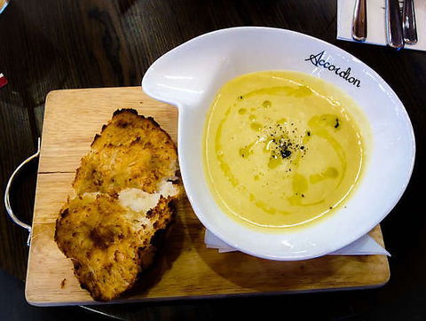 Accordion Cafe & Restaurant - Accommodation QLD 1