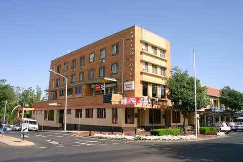 Amaroo Hotel - Accommodation QLD 2