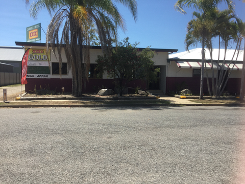Carmila Hotel - Accommodation QLD 3