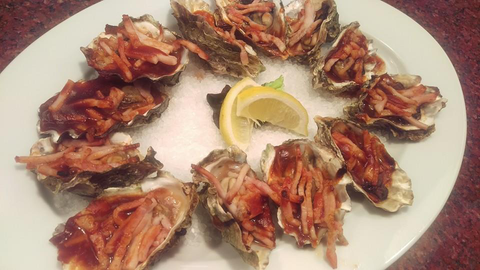 Dicey's Bar & Grill - Accommodation QLD 3