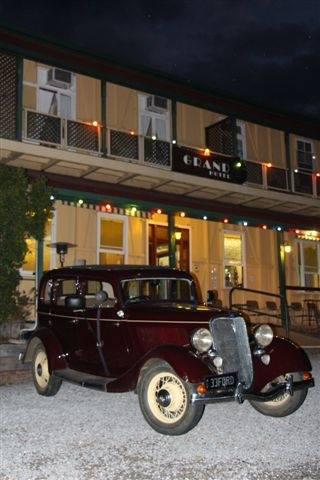 Grand Hotel Many Peaks - Accommodation QLD 2