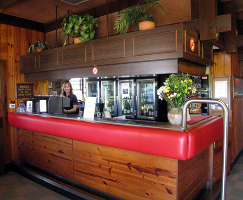 Mapleton Tavern - Accommodation QLD 1