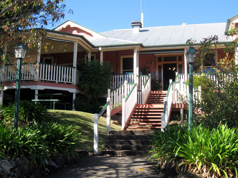 Mapleton Tavern - Accommodation QLD 4