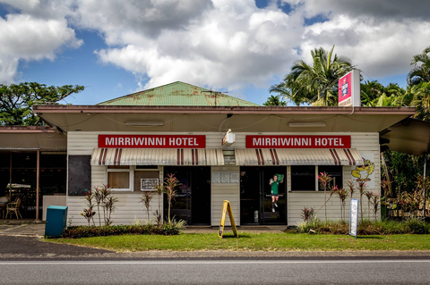 Mirriwinni Hotel - Accommodation QLD 5