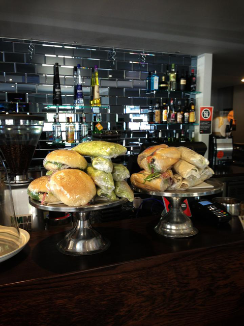 Ocean Shores Tavern - Accommodation QLD 4