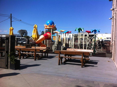 Railway Hotel - Accommodation QLD 2