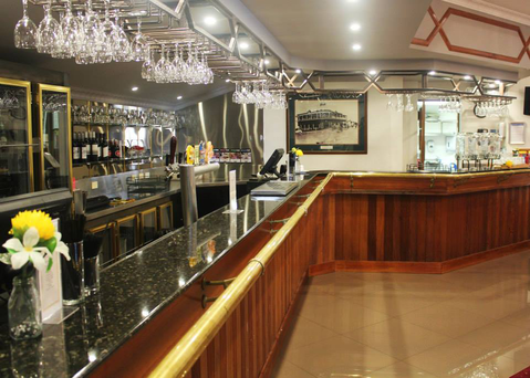The Grand Hotel - Accommodation QLD 4