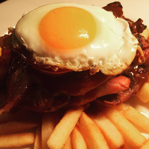 Warilla Hotel - Accommodation QLD 0