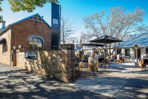 Union Bank Wine Bar - Accommodation QLD 7