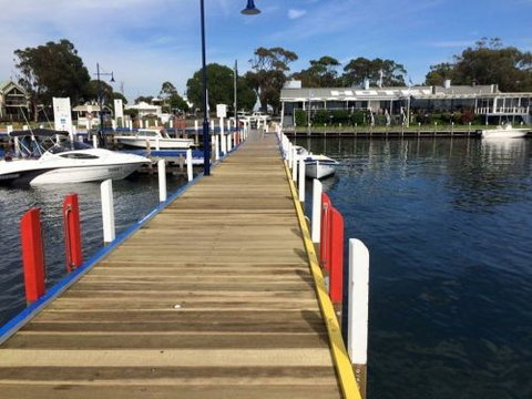 Metung Hotel - Accommodation QLD 8