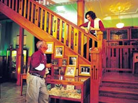 Hotel Corones - Accommodation QLD 0