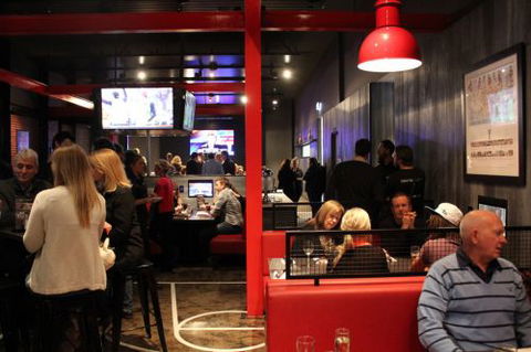 The Sporting Globe Bar & Grill - Accommodation QLD 1
