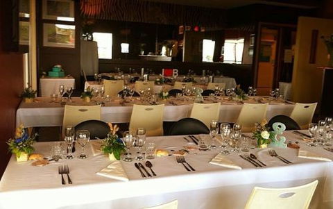 Zebra Crossing Bar & Bistro - Accommodation QLD 3