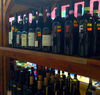 V -wall Tavern Blue Water Brasserie