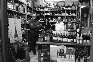 V -wall Tavern Blue Water Brasserie - Accommodation QLD 3