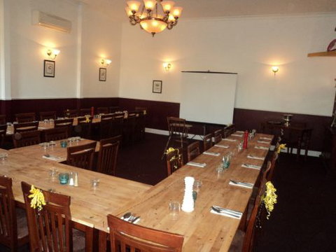 Grass Valley Tavern - Accommodation QLD 2