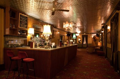 Back Bar Cocktail Lounge & Function Venue - Accommodation QLD 1