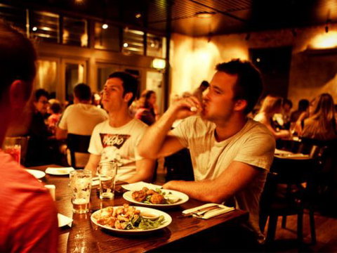 Burwood Inn Hotel - Accommodation QLD 1