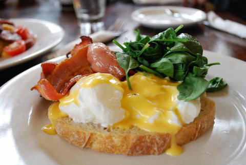 AM Grill - Accommodation QLD 3
