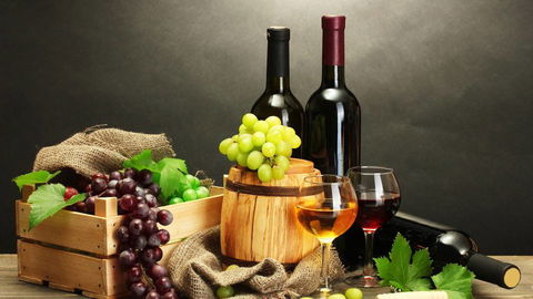 Bateau Bay Cellars - Accommodation QLD 4