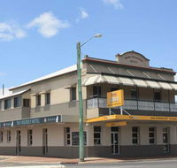 Young Australian Hotel - Accommodation QLD