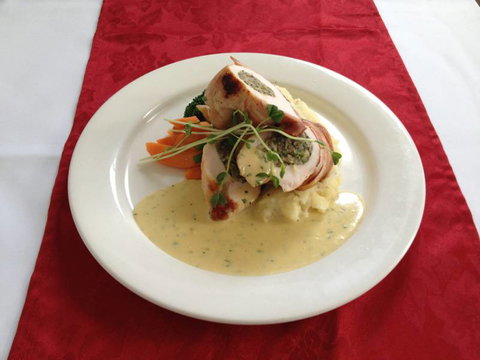 Raffles Hotel - Accommodation QLD 2