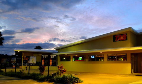Capricorn Tavern - Accommodation QLD 3