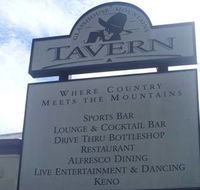 Glass House Mountains Tavern