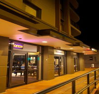 Yiamas Greek Taverna - Accommodation QLD