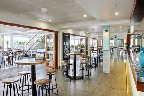 Hemingway's Brewery Port Douglas - Accommodation QLD 4