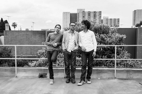 Luke Howard Trio - Accommodation QLD 0
