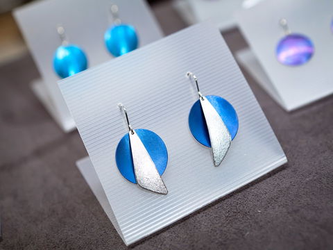 Designer Sunday - Bus Depot Markets - Accommodation QLD 0