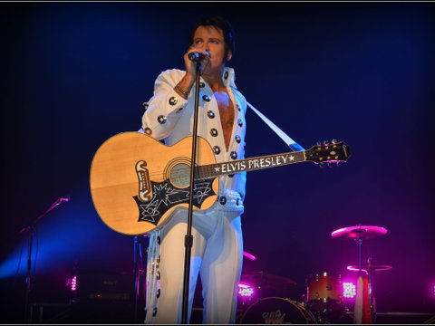 Elvis Forever - Damian Mullin 'Up Close And Personal' - Accommodation QLD 0