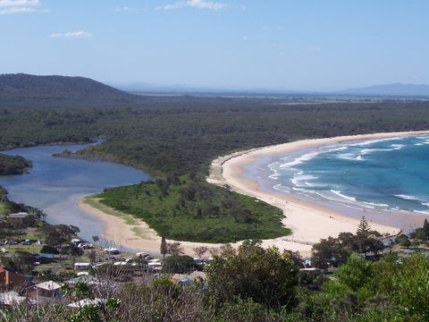 Head To Head Walk Run - Accommodation QLD 0