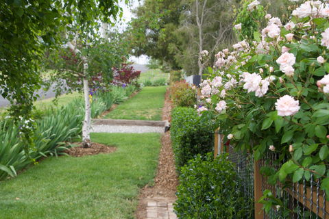 Millthorpe Garden Ramble - Accommodation QLD 0