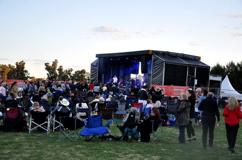 Riverfest Food, Wine And Music Festival - Accommodation QLD 1