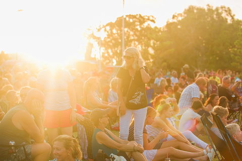 Food N Groove Fridays - Accommodation QLD 2