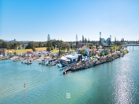 Fred Williams Aquatic Festival - Accommodation QLD 0