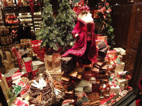 Girls Big Day Out Christmas In July - Accommodation QLD 2